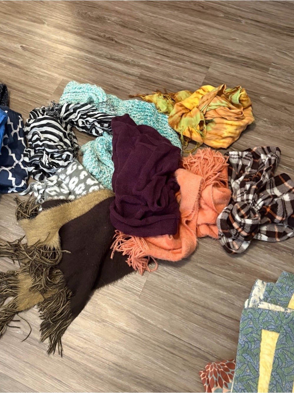 Scarves!!🧣 - Picture 2 of 2
